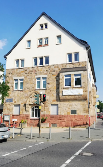 FA Marc Christian Cichy - Wiesbaden 1 AF1QipNPkM63v3P3r HzSdMkL6WW5F4lKycUWgnq4e3jw408 h664 k no