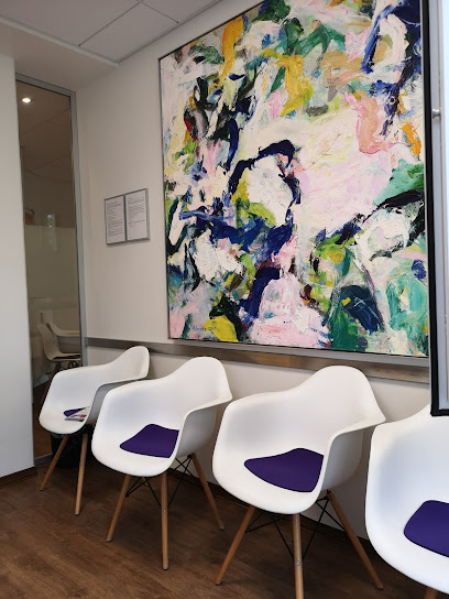 AF1QipPPuPfPsPeLydbvHngEtY1aQ3E7vT7WgwR7Gj0w408 h544 k no