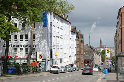 AF1QipM9gJLxJbJj6L tm fwE4 uKielQQSXmjr9DkSSw408 h272 k no