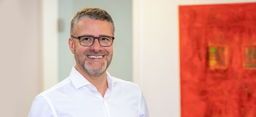 Prof. Dr. med. Frank Schmäl - Greven 1 AF1QipMNFssZF9UBQxps29oudIhNyKh7 c1i1fgk4cp7w526 h240 k no