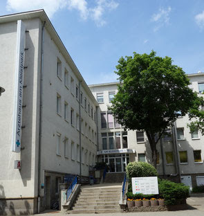 AF1QipMz1T 9ma0hbSHl tE6Bzov9JPCyk0GuWK67w8Xw408 h431 k no