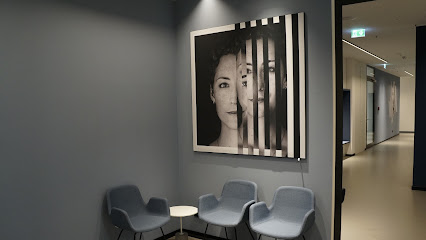 AF1QipMdiM6fIvND4Zp50 DAq tGpxh8VCGMeBBu33kLw426 h240 k no